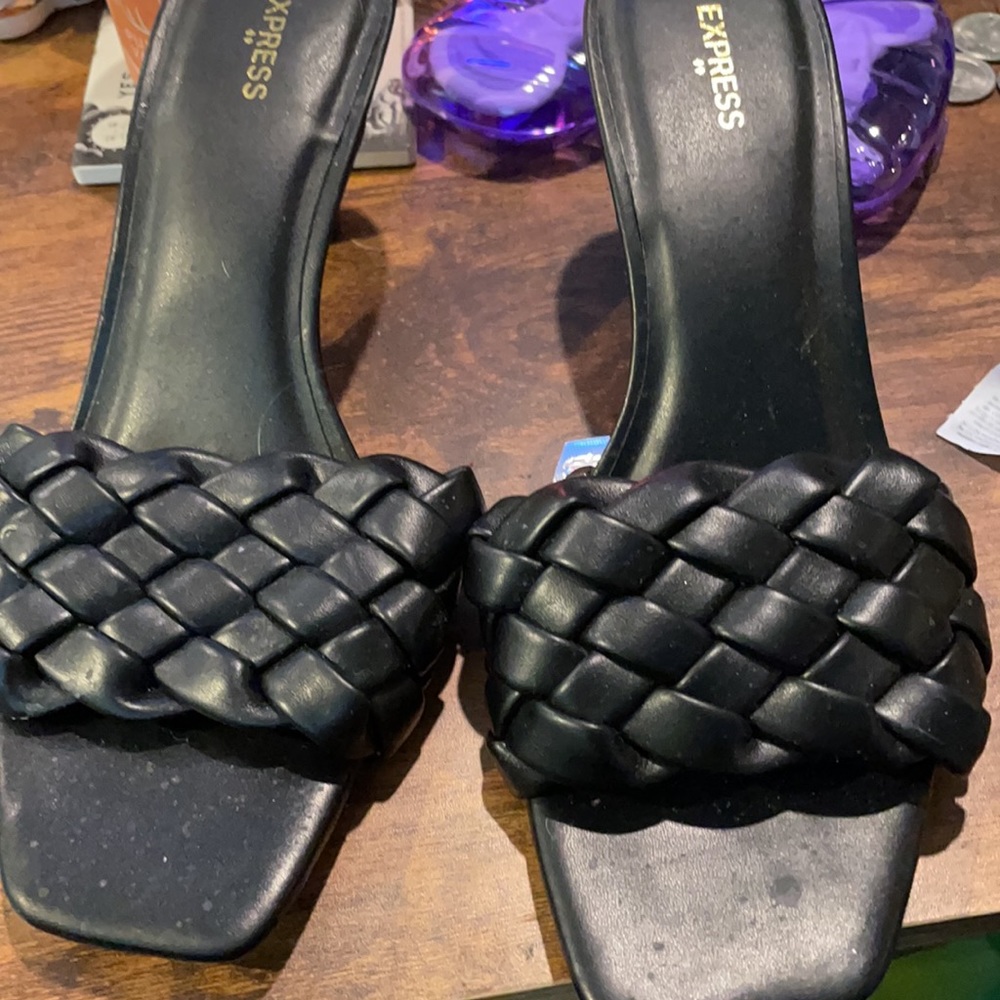 Express heels⭐️ - Picture 2 of 3